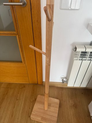 Perchero de madera natural