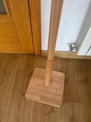 Perchero de madera natural
