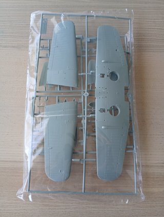 USN SB2U-3 MAQUETA ACADEMY 1/48 MIDWAY