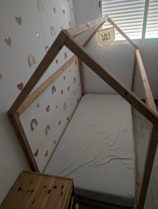 Cama infantil montessori casa madera + Colchón