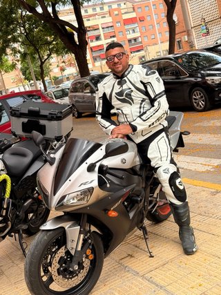 Yamaha R1 Plata/Negra en sedavid valencia