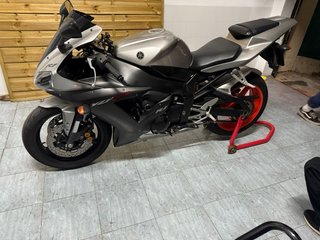 Yamaha R1 Plata/Negra en sedavid valencia
