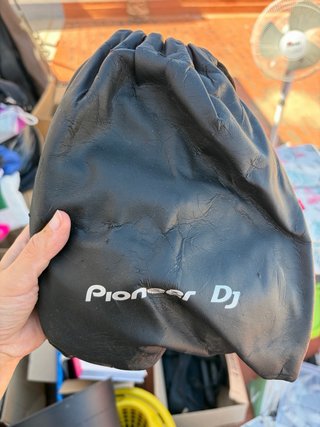Controladora Pioneer DJ y Cascos