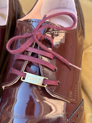 Zapatos charol Cuplé marrones