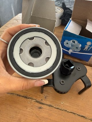 Filtro de aceite MANN W7003 y llave universal