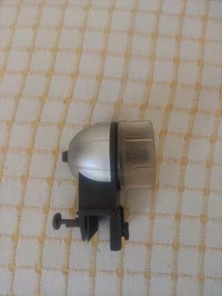 Comedero Automático para Peces
