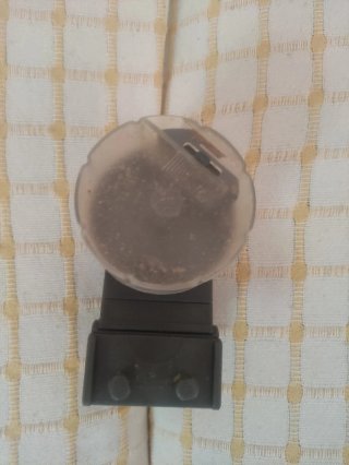 Comedero Automático para Peces