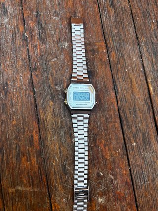 Reloj Casio A-168 Plateado