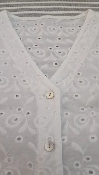 Blusa blanca mujer bordada