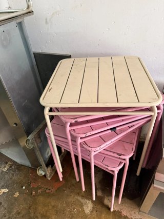 Mesas de exterior color rosa