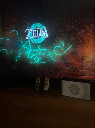 Nintendo Switch OLED Zelda Tears of the Kingdom