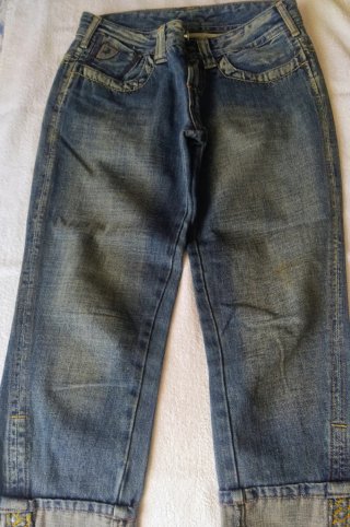 Pantalón Capri Lois