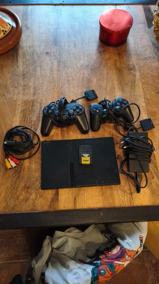 Consola PlayStation 2 Negra + Accesorios
