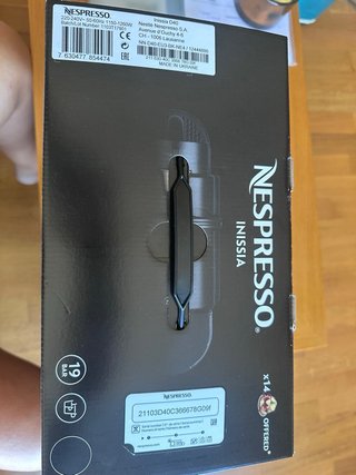 Cafetera Nespresso Inissia Negra