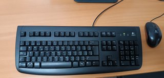 Ordenador: Torre, pantalla, teclado y ratón