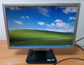Ordenador: Torre, pantalla, teclado y ratón