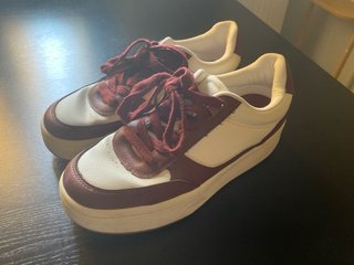 Bambas Zara Granates y Blancas Talla 38