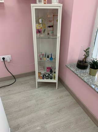 Mobiliario Peluquería y Manicura