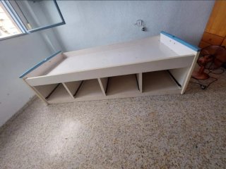 Cama y colchon con 4 cajones y armario-NEGOCIABLE