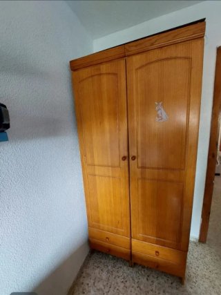 Cama y colchon con 4 cajones y armario-NEGOCIABLE