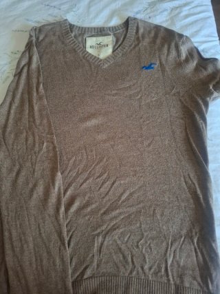 Jersey Hollister V-neck Talla S Marrón