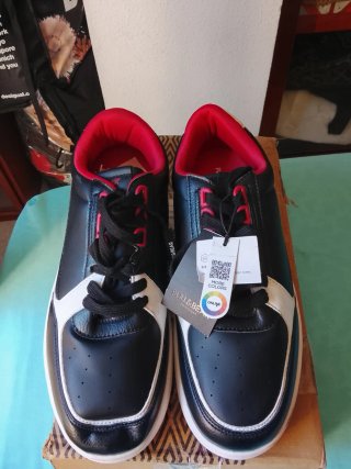 Zapatillas Pull&Bear negras y blancas