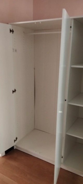 Armario blanco de Ikea. 3 puertas