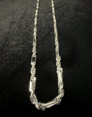 Cadena de plata estilo eslabón