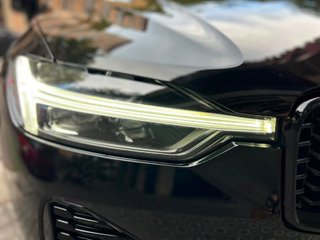 Volvo XC60 2.0 B4 D Plus Dark Auto