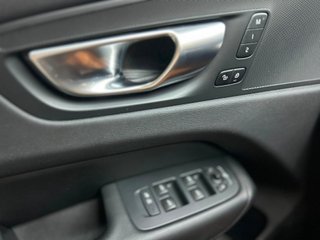 Volvo XC60 2.0 B4 D Plus Dark Auto