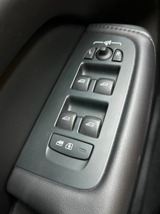 Volvo XC60 2.0 B4 D Plus Dark Auto