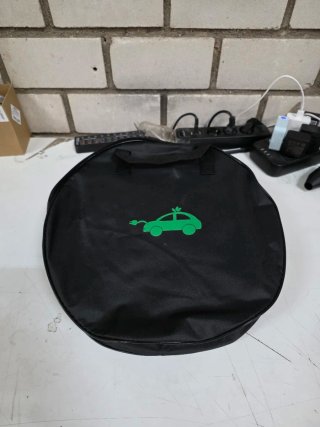 Cargador Coche Eléctrico Bolsa Negra