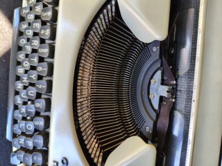 Máquina de escribir Olympia Splendid 33 y maletín