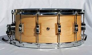 Caja de 14" con casco de arce y 12 divisiones