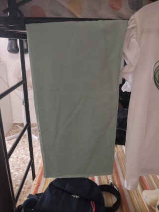 Conjunto camiseta y pantalón con cinturón