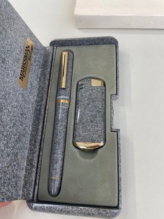 Estuche bolígrafo y mechero Marksman Rock Set