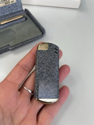Estuche bolígrafo y mechero Marksman Rock Set