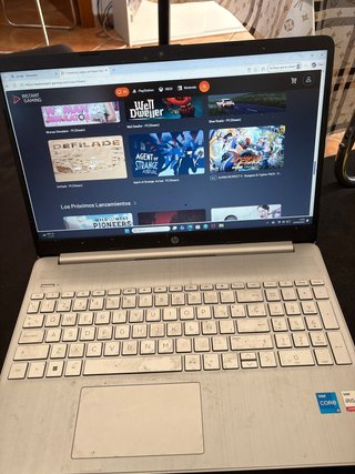 Ordenador portátil HP con funda