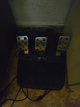 Volante, Pedales y Cambio Logitech (Xbox/PC)