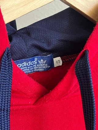 Sudadera Adidas Roja con Capucha