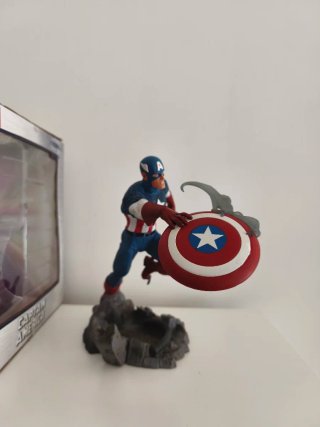 Figura Marvel Capitán América Gallery