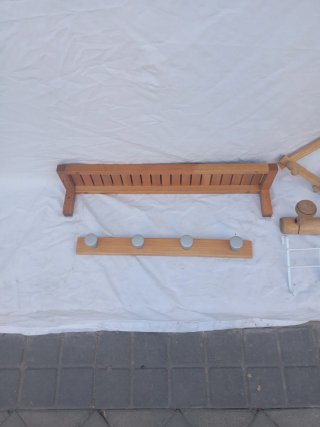 !OCASIÓN! Lote o sueltos de 5 percheros de madera