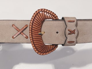 Cinturón de Mujer Beige con Hebilla Decorada
