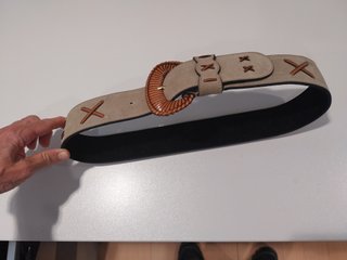 Cinturón de Mujer Beige con Hebilla Decorada