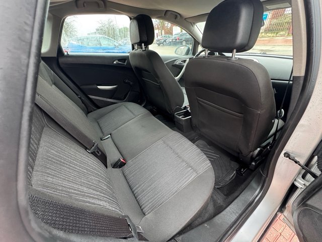 Opel Astra 1.7 CDTI 110CV 6 Velocidades – Año 12/2