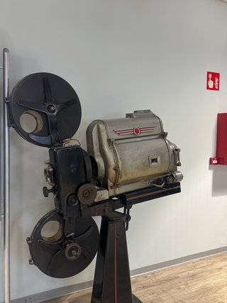 Proyector de Cine Antiguo