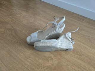 Sandalias cuña esparto beige