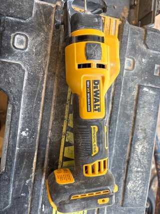 Dewalt DCE555 18V XR Brushless