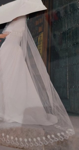 Vestido de Novia Clásico con Velo