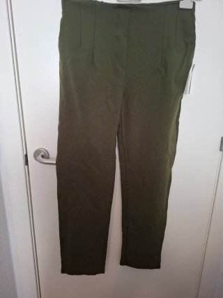Pantalón verde oliva